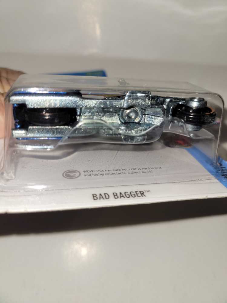 Bad Bagger - HW Moto toy car collectible - Main Image 3