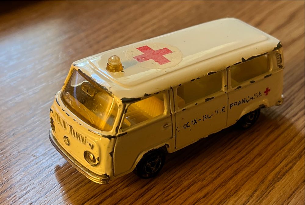 Volkswagen T2 Fourgon - 200-series toy car collectible - Main Image 2