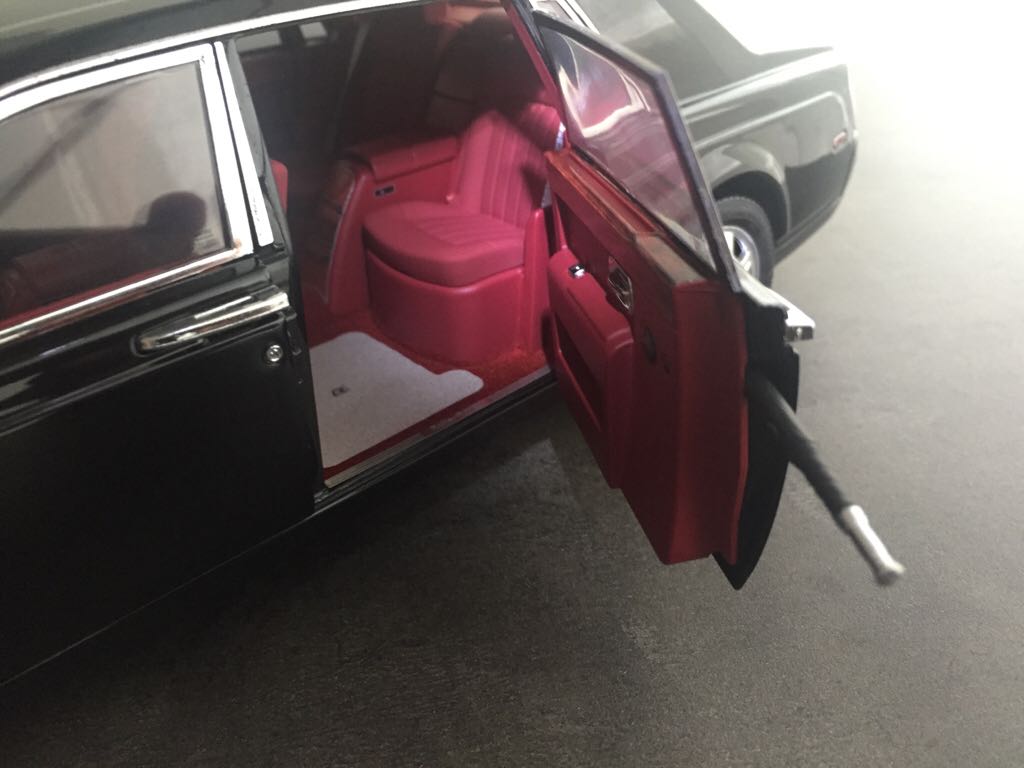 Rolls Royce Phantom - Pull Back Car toy car collectible - Main Image 2