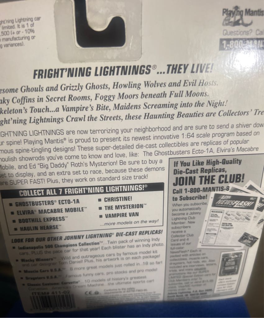 Elvira Johnny Lightning Macabre Mobile - Frightning Lightnings toy car collectible - Main Image 2