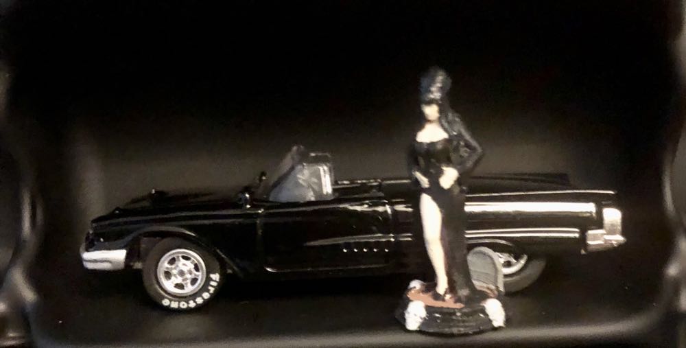 Elvira Johnny Lightning Macabre Mobile - Frightning Lightnings toy car collectible - Main Image 3