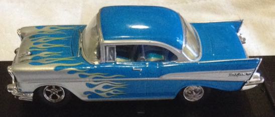 Chevrolet 57 Bel Air Azul Con Flamas Grises - Greenlight Collectibles toy car collectible - Main Image 2