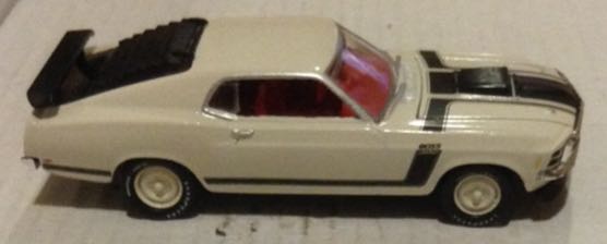 Ford Mustang Boss 302 Blanco - Greenlight Collectibles toy car collectible - Main Image 2