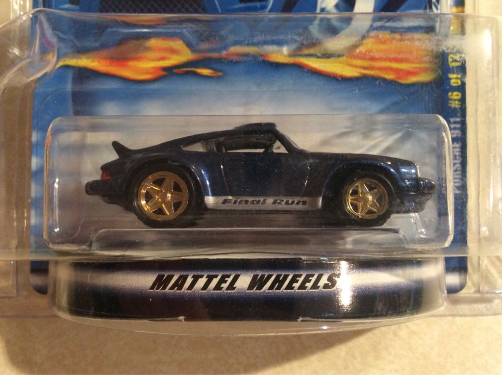 Porsche 911 Final Run Series - Final Run toy car collectible - Main Image 2