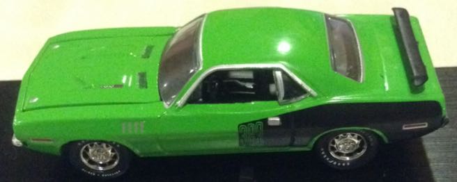 Plymouth Cuda 383 Verde - Greenlight Collectibles toy car collectible - Main Image 2