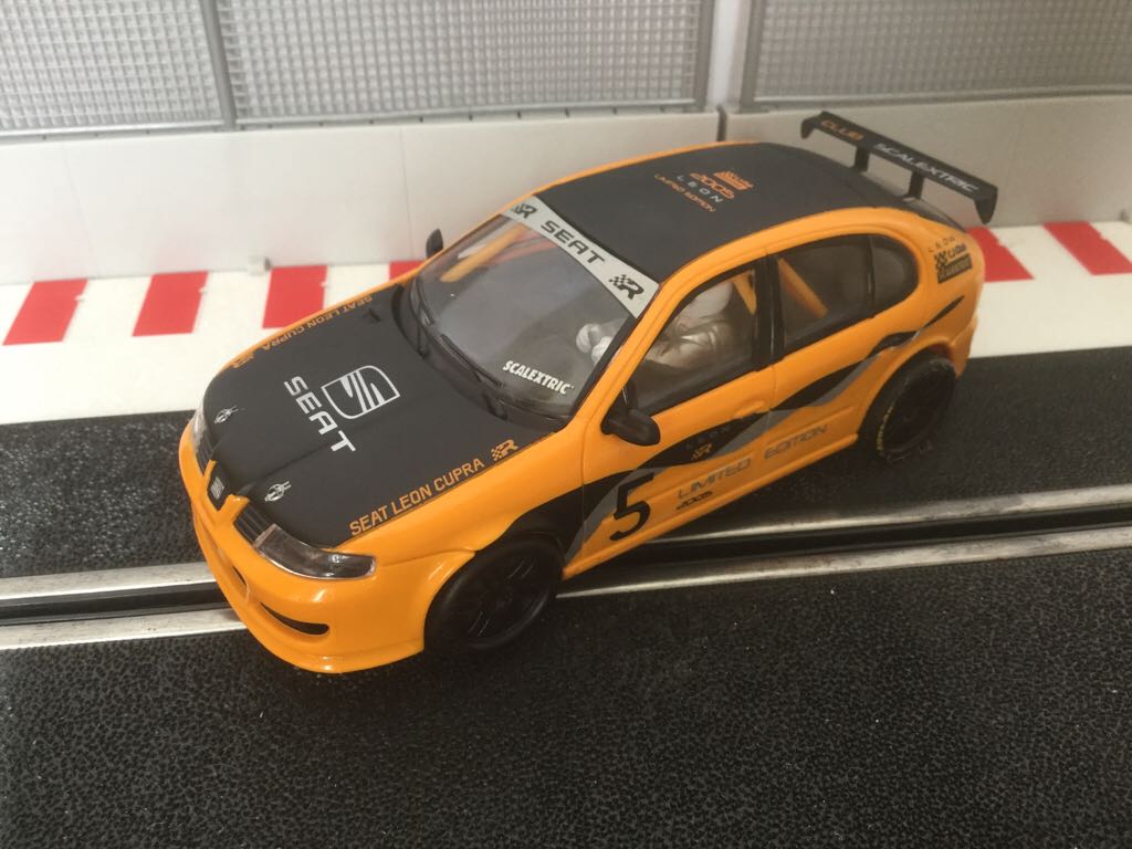 Seat Leot Scalextric  N5 Club Scalextric 2005 - Euro WTCC 2000’s toy car collectible - Main Image 2