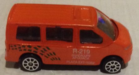 Van Ecologico Monterrey Naranja - Gashaball toy car collectible - Main Image 2