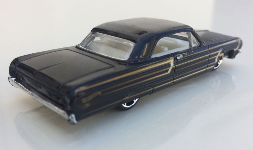 Chevy Impala ’64  toy car collectible - Main Image 2