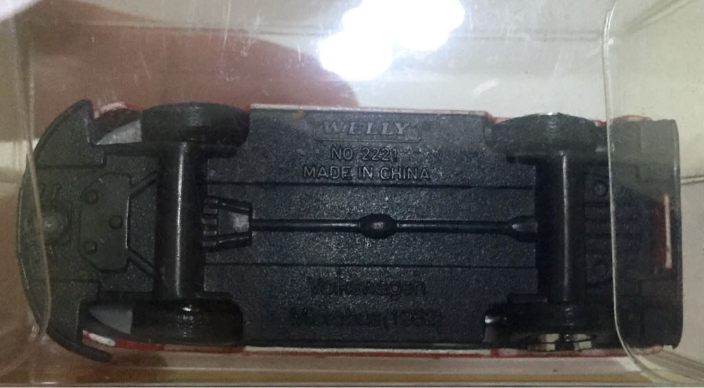 Volkswagen Microbus 1962  toy car collectible - Main Image 2