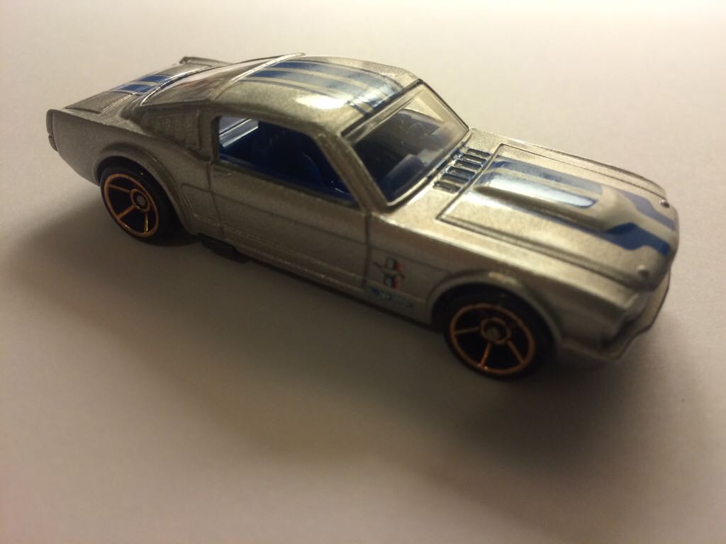 Ford Mustang Fastback   toy car collectible - Main Image 1