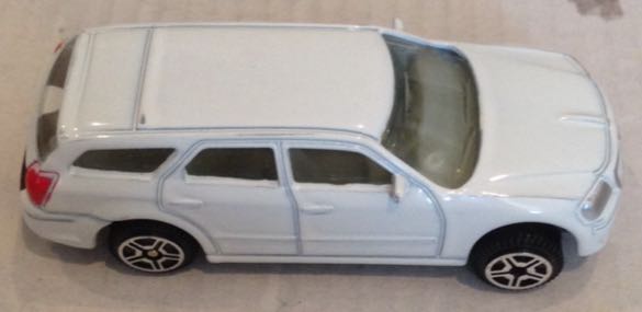 Camioneta Magnum SRT Blanca - Maisto toy car collectible - Main Image 2