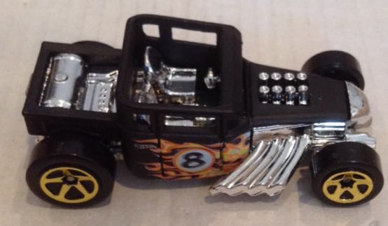 Bone Shaker - HW - Boulevard toy car collectible - Main Image 2