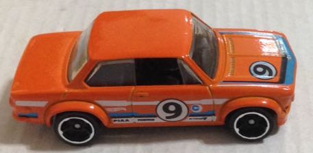 BMW Numero 9 Naranja - Hot Wheels toy car collectible - Main Image 2