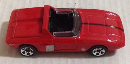 Ford Mustang Concept Rojo - Hot Wheels toy car collectible - Main Image 2