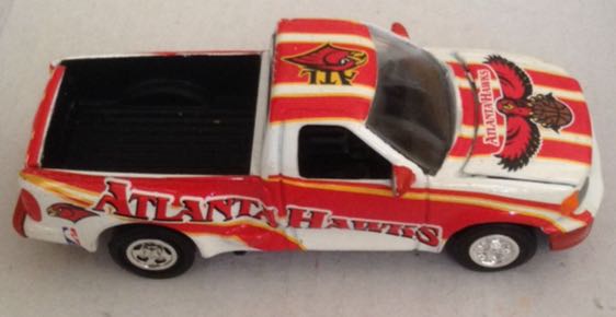 Ford F-450 NBA Atlanta Hawks Blanca Y Rojo - Racing Champions toy car collectible - Main Image 2