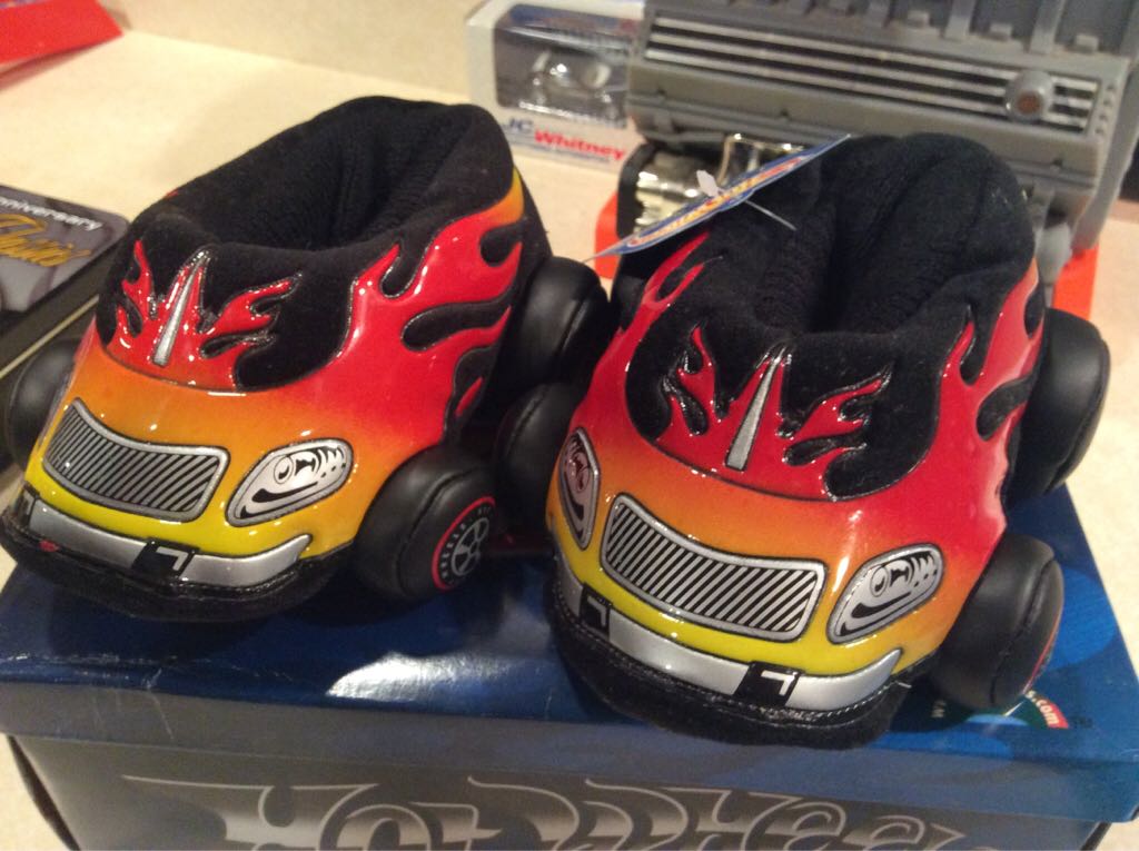 Hot Wheels Slippers - Hot Wheels Merchandise toy car collectible - Main Image 2