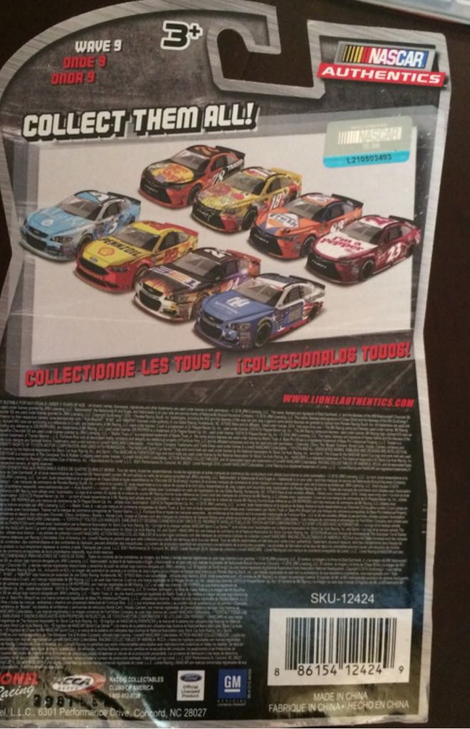 Martin Truex, Jr. #78 - NASCAR Sprint Cup Series toy car collectible - Main Image 2