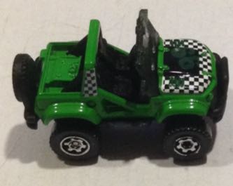 Cliff Hanger Verde Con Bandera De Cuadros Enel Cofre  - Machtbox toy car collectible - Main Image 2