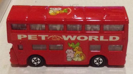 London Bus Pet World Rojo - Tomica toy car collectible - Main Image 1