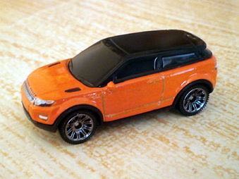 Range Rover Evoque - Matchbox Adventure City toy car collectible - Main Image 2