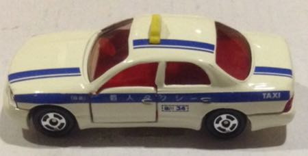 Toyota Crown Majesta Taxi Blanco Japones - Tomica toy car collectible - Main Image 2