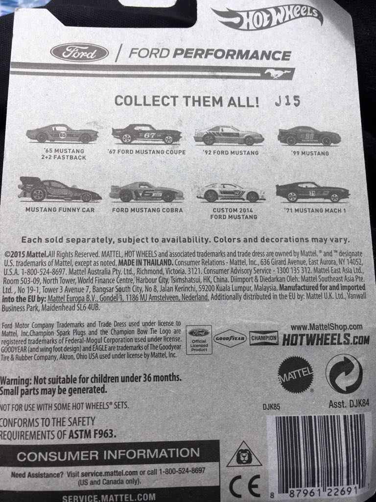 ’65 Mustang 2+2 Fastback - ’16 Ford Performance toy car collectible - Main Image 2