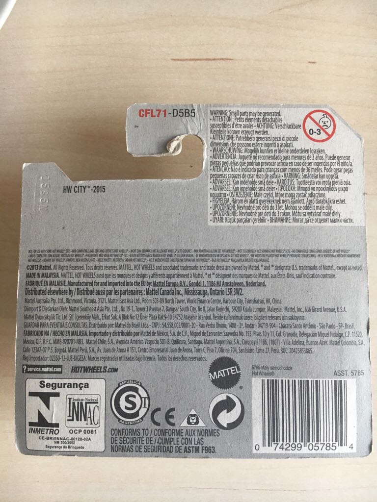 Hot Wheels Bread Box - 2015 - HW City - Art Cars toy car collectible - Main Image 2