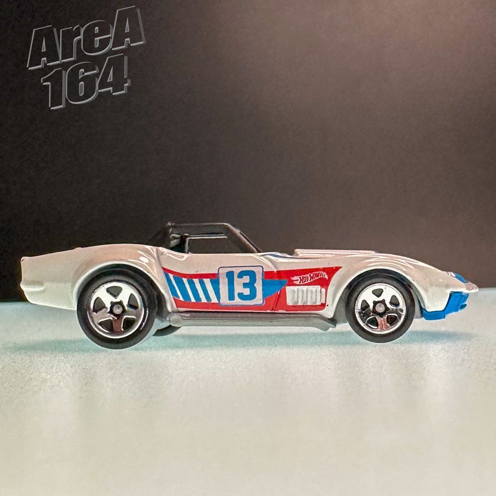 ’69 Corvette Racer - Hot Wheels toy car collectible - Main Image 3