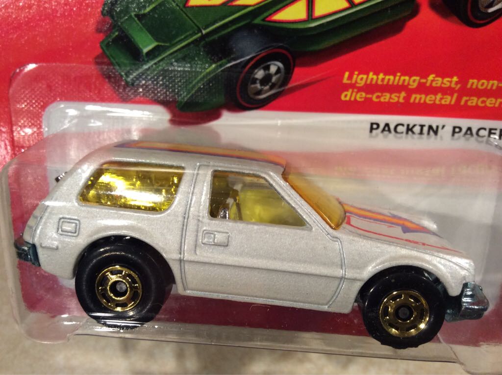Packin Pacer (m) - The Hot Ones toy car collectible - Main Image 2
