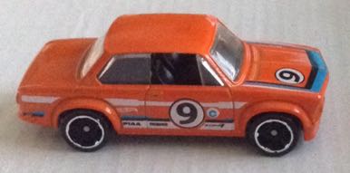 BMW 2002 Naranja - Hot Wheels toy car collectible - Main Image 2