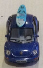 Volkswagen New Beatle Azul - Kinsmart toy car collectible - Main Image 1