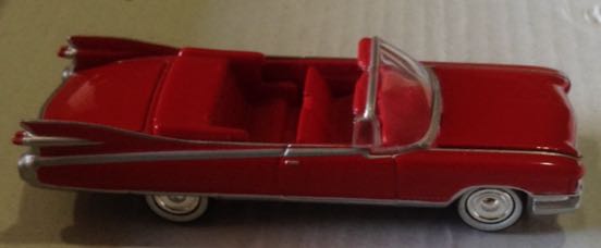 Cadillac El Dorado Convertible con Asientos Rojos - Johnny Lightning toy car collectible - Main Image 2