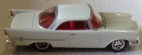 Chrysler 300 C Blanco - M2 Castline Inc toy car collectible - Main Image 2