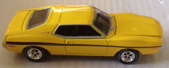 AMC Javelin Amarillo - Johnny Lightning toy car collectible - Main Image 2