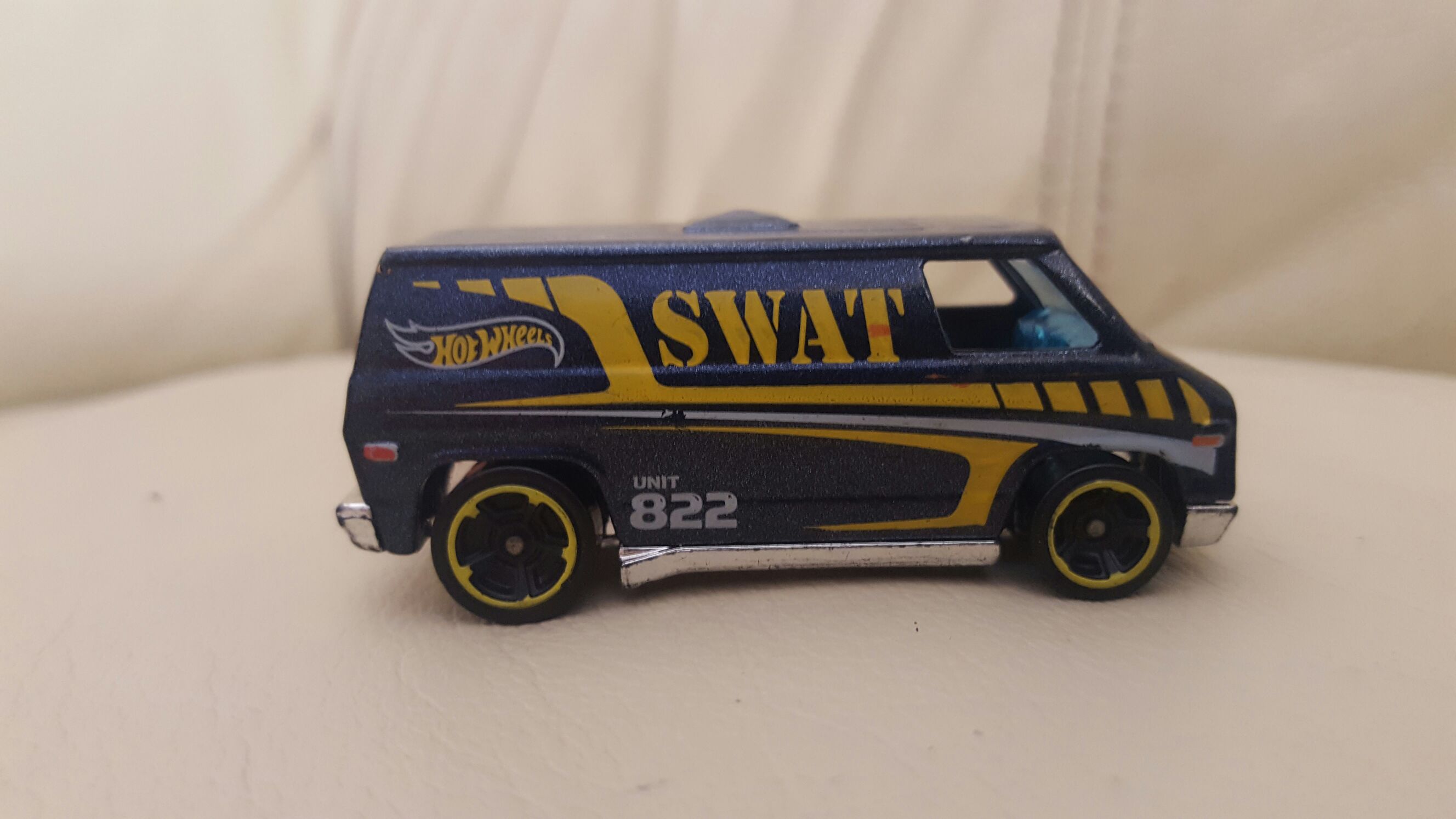 R7611 Swat Unit 822  toy car collectible - Main Image 2