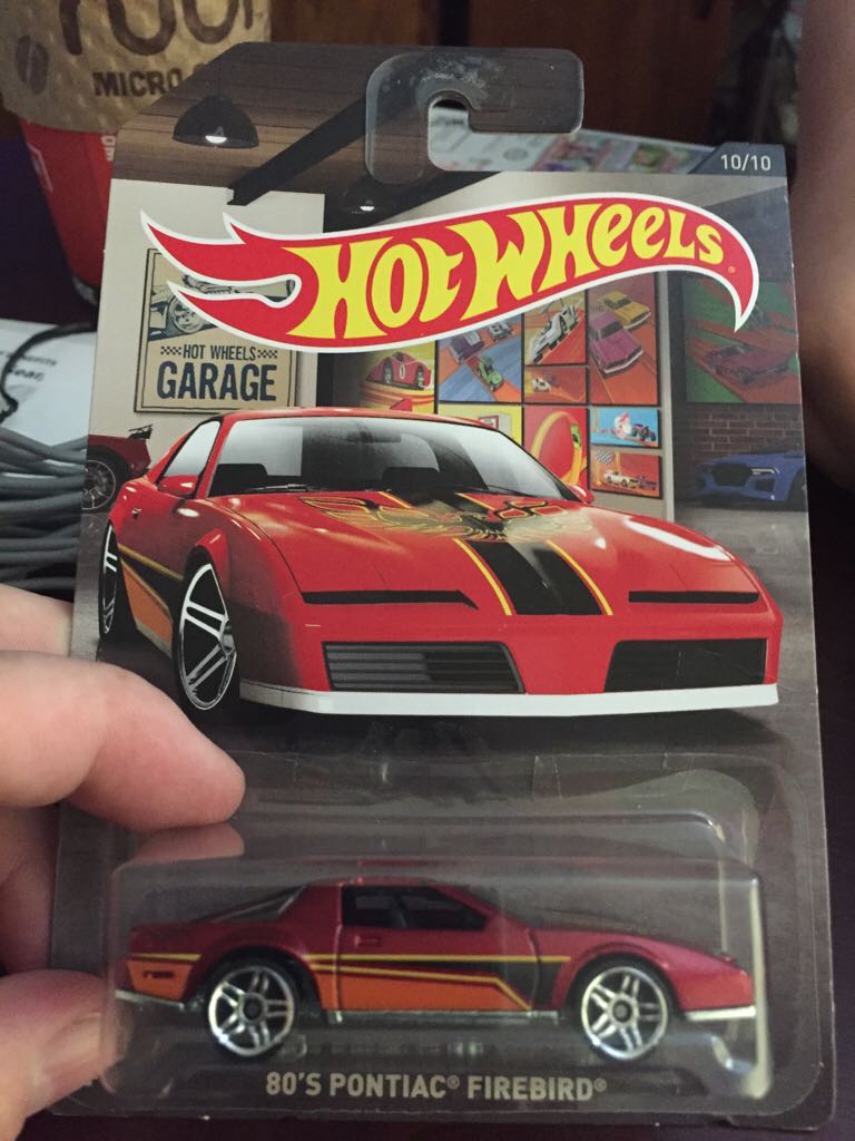 80’s Pontiac Firebird - 2016 HW Garage toy car collectible - Main Image 1