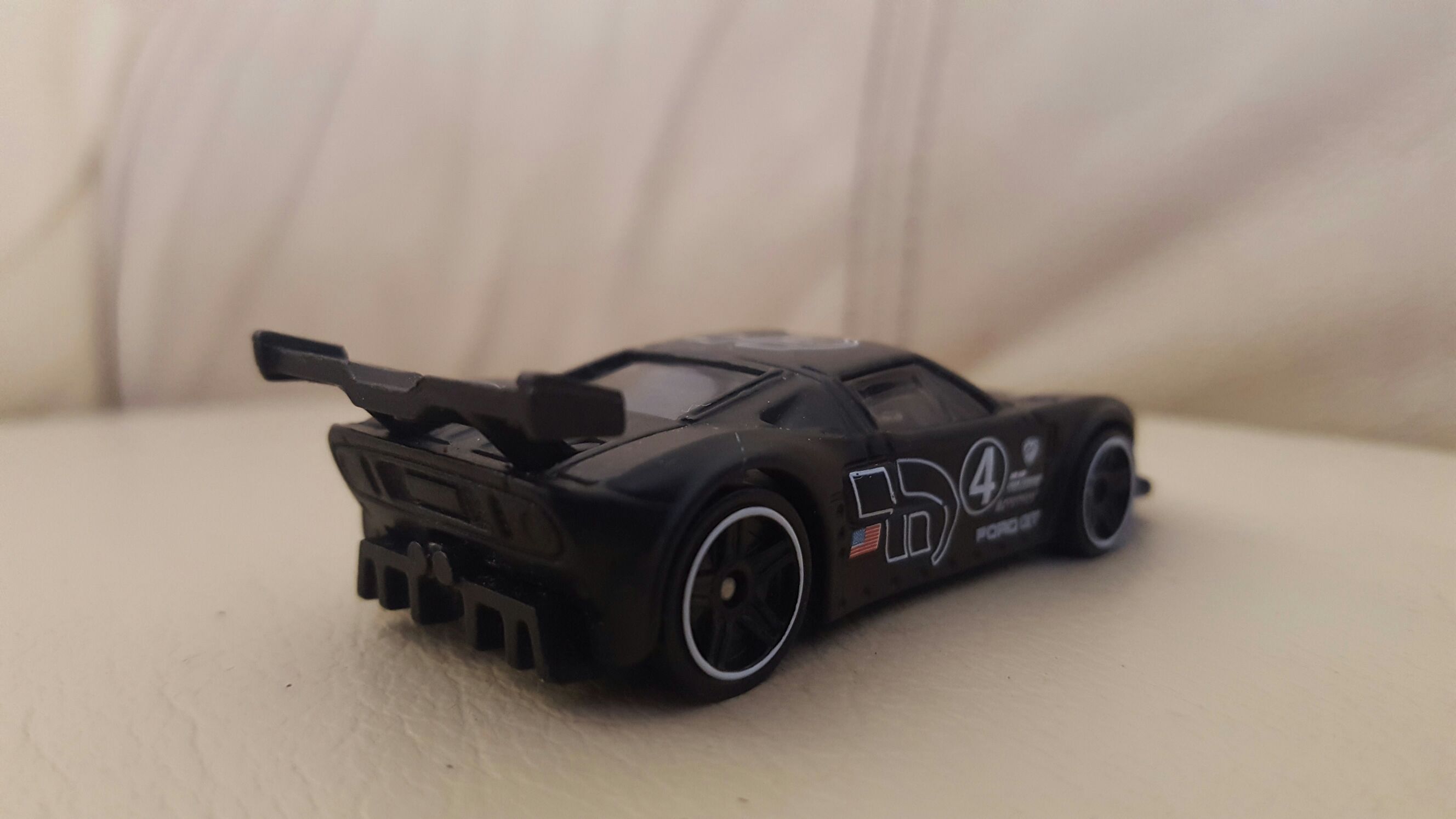 Ford GT LM Spec II Test Car - Gran Turismo - 2016 HW Gran Turismo toy car collectible - Main Image 2