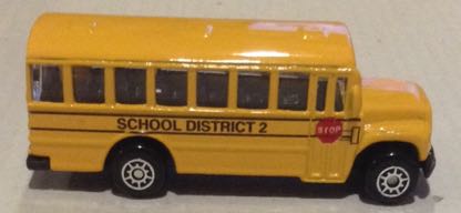 Camion Escolar Distrito 2 Amarillo - Maisto toy car collectible - Main Image 2