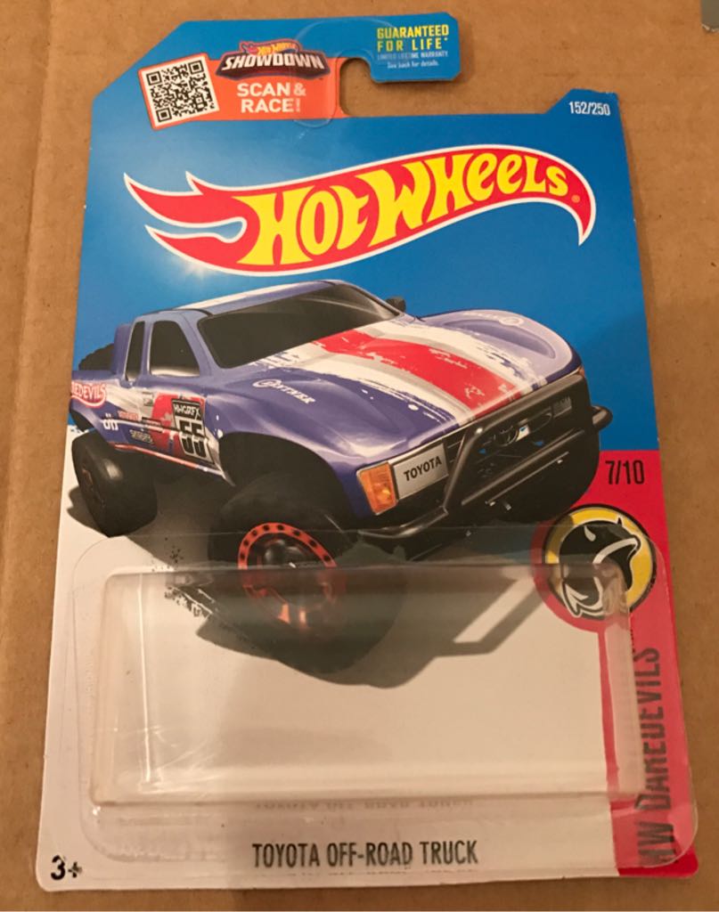 Toyots Off-road Truck - ’16 HW Daredevils toy car collectible - Main Image 2