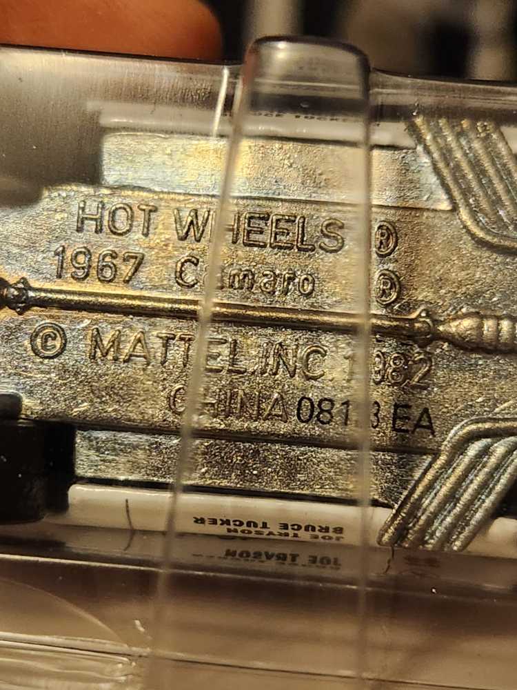 Hw Premium Hall Of Fame 2002 Chevy ’67 Camaro - Hall Of Fame toy car collectible - Main Image 2