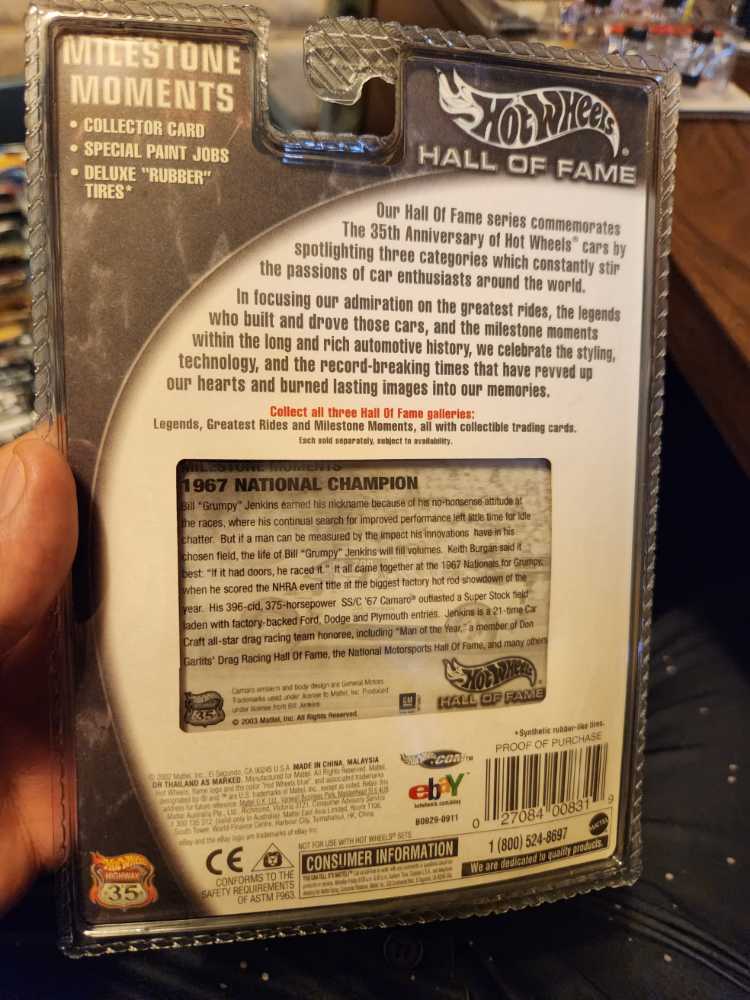 Hw Premium Hall Of Fame 2002 Chevy ’67 Camaro - Hall Of Fame toy car collectible - Main Image 3