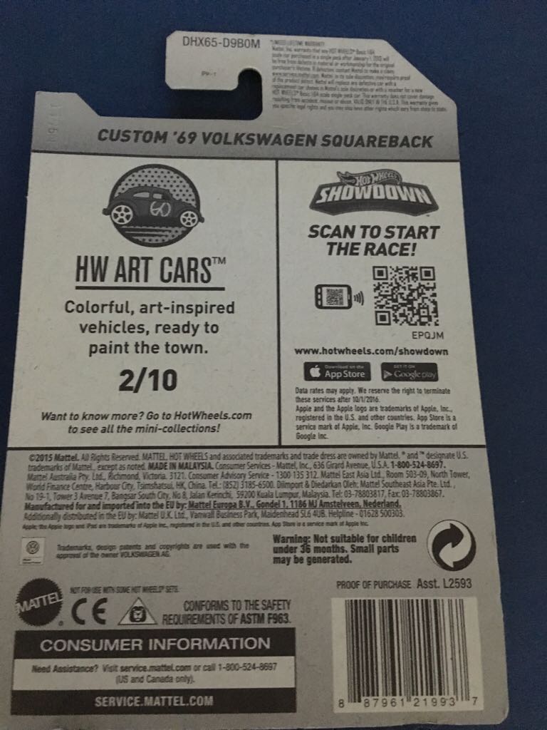 Hot Wheels Custom ’69 Volkswagen Squareback - ’16 HW Art Cars toy car collectible - Main Image 2
