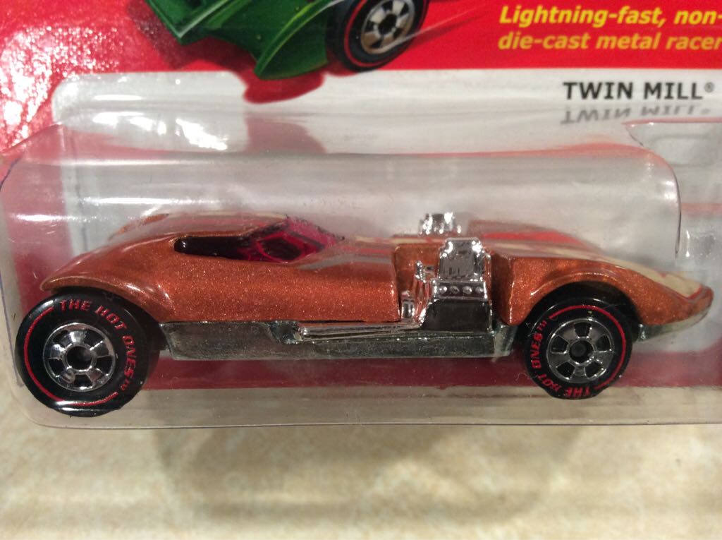Twin Mill Hot Ones Chase - The Hot Ones toy car collectible - Main Image 2