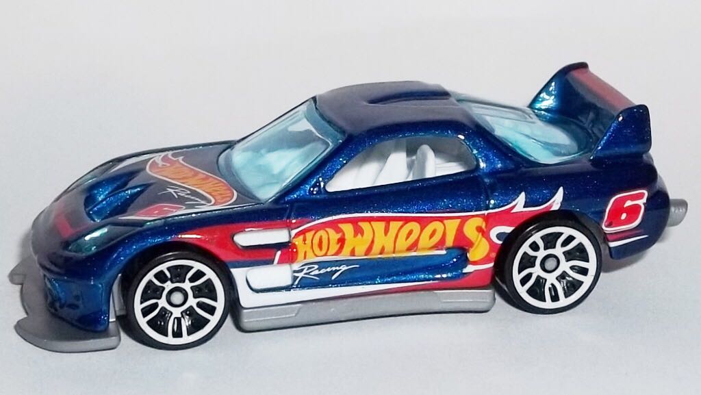 24/Seven - Hot Wheels Race Team toy car collectible - Main Image 1
