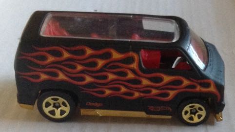 Custom Dodge Van Negra Con Flamas - Hot Wheels toy car collectible - Main Image 2