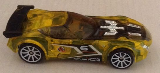 Carro Amarillo Transparente  - Hot Wheels toy car collectible - Main Image 2