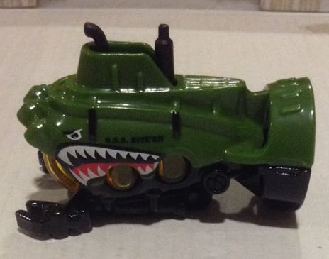 Deep Diver Tiburon Verde - Machtbox toy car collectible - Main Image 2