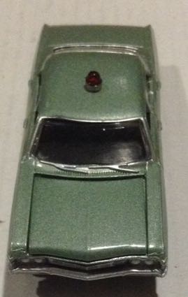 Batimobile Azul Con Mascara Batman En El Cofre