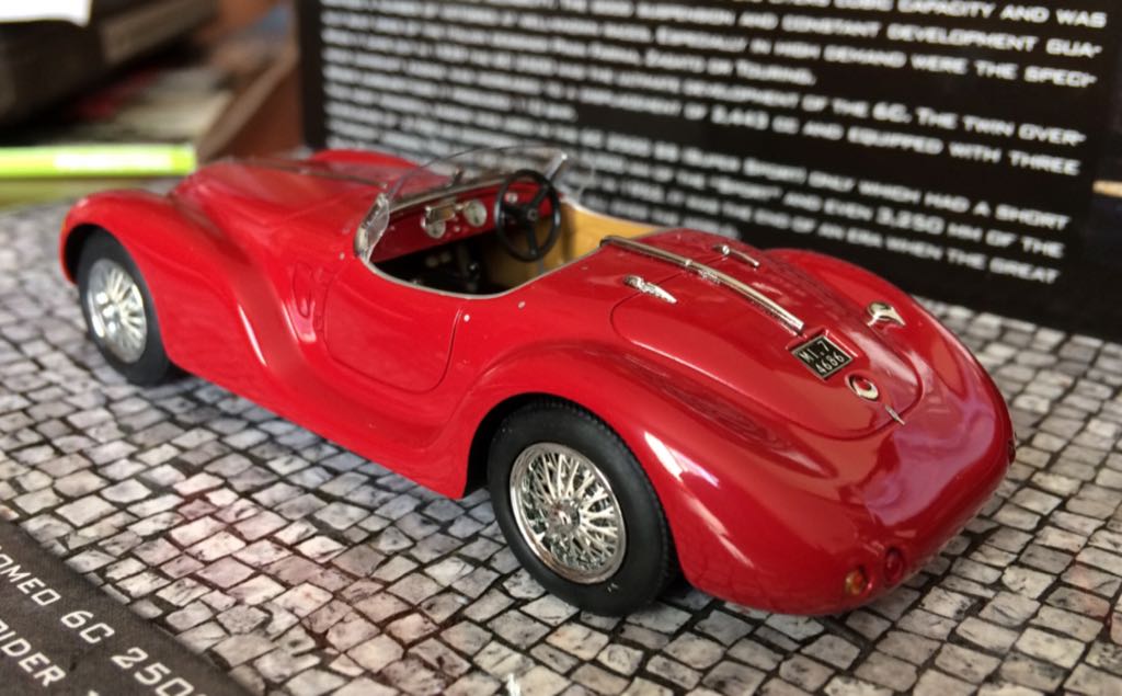 Alfa Romeo - 096/999 toy car collectible - Main Image 2