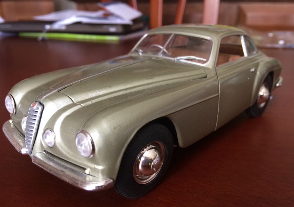 *”Jaded”, White, HW Performance 11